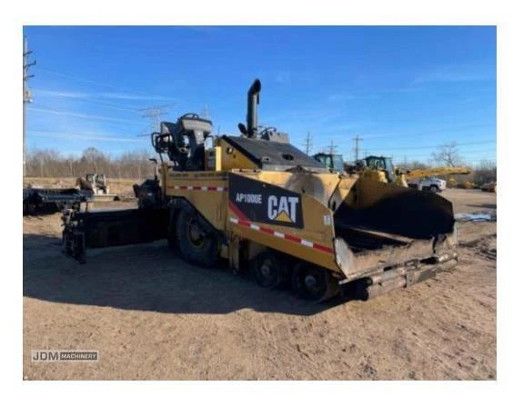 2011 Caterpillar Ap-1000E Wheeled Asphalt Paver 8830 Hrs Ap 2011 Caterpillar Ap-1000E Wheeled Asphalt Paver 8830 Hrs Ap