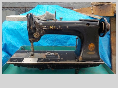 Vintage Industrial Sewing Machine Singer 112w145 two needle