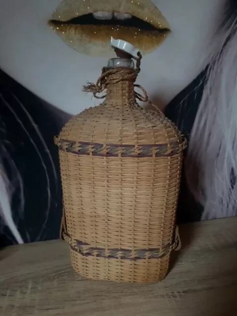 Ancienne Gourde De Pelerin Pour Eau Bénite De Lourdes En Verre... Tressée Osier