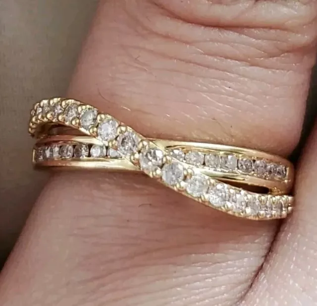 Lovely Unusual 9carat Gold 9ct Gold Diamond 1/2 Eternity Ring 2.8g Hmkd Size O