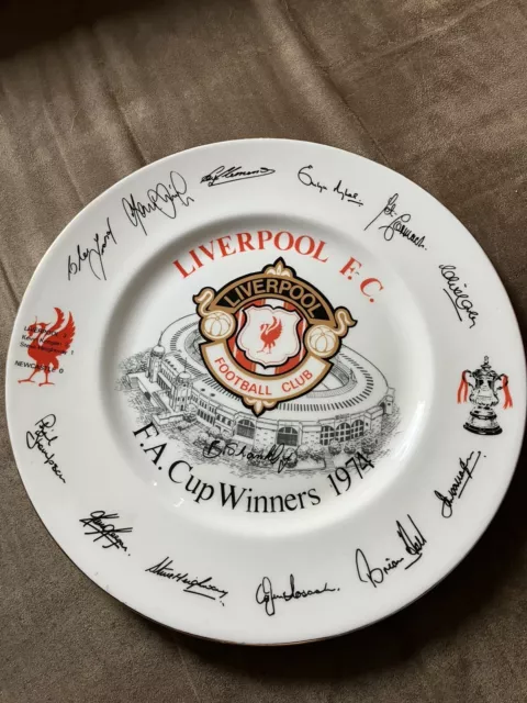 Liverpool FA Cup Winners Plate 1974 27cm Players Signatures Printed