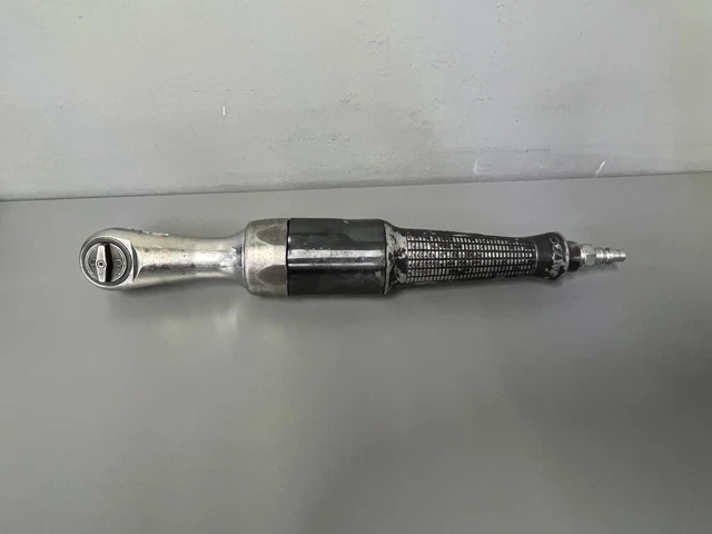 Snap-On 3/8" Drive Reversible Heavy Duty Pneumatic Air Ratchet Far72C