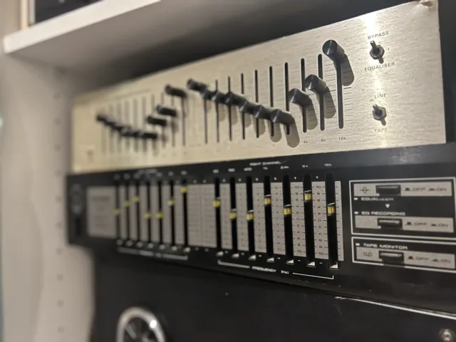 Vintage Stereo Graphic Equalizer