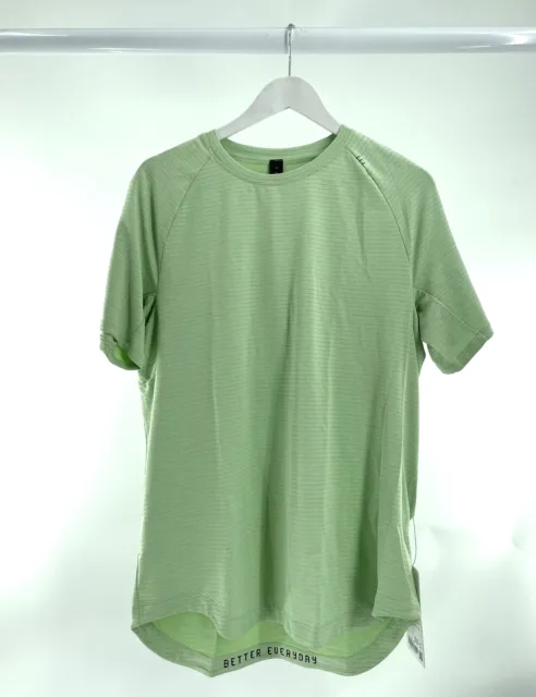 Lululemon Men's Drysense Short Sleeve Shirt Large Green
