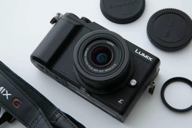 Panasonic Lumix GX85 Kit w/ 12-32mm Lens, Shoulder Bag + Extras