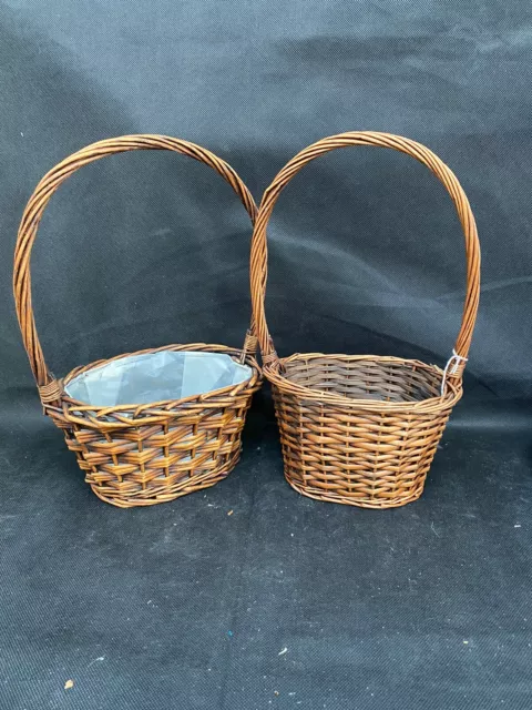Encantador Juego de 2 Cestas Marrón Oscuro con Manijas Perfecto Estado Regalos Plantas