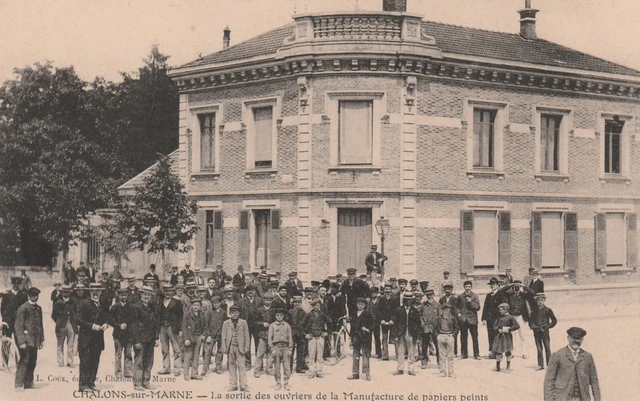 CPA 51 CHALONS sur MARNE La Sortie des Ouvriers de la Manufacture de Papiers Pei