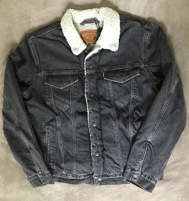 Levis fegin online