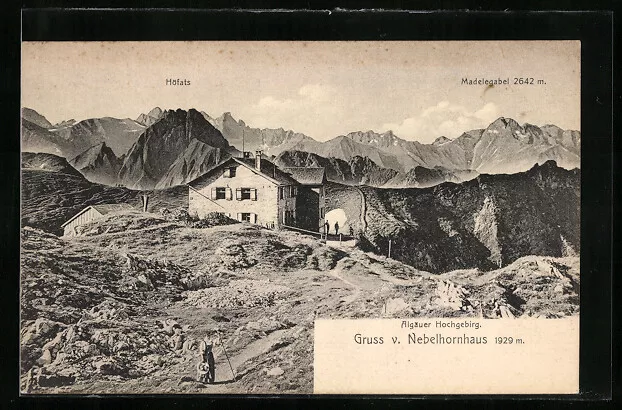 AK Nebelhornhaus /Allgäuer Hochgebirg, Berghütte mit Höfats und Madelegabel