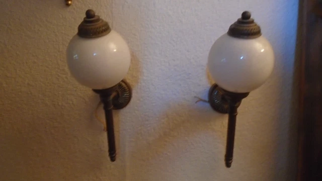PAIRE D'APPLIQUES MURALES VINTAGE DES ANNÉES 1950 EN LAITON ET VERRE De Design Italien