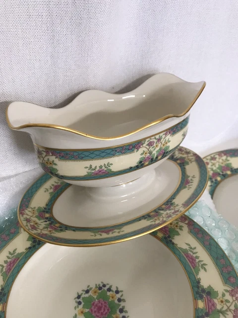Lenox MONTICELLO (GREEN) Oval Gravy Boat With Attached Plate