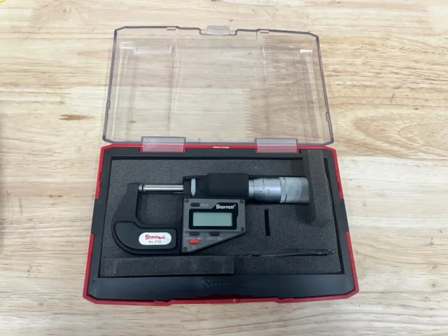 Starrett 3732 0-1" Digital Micrometer In Case With Books