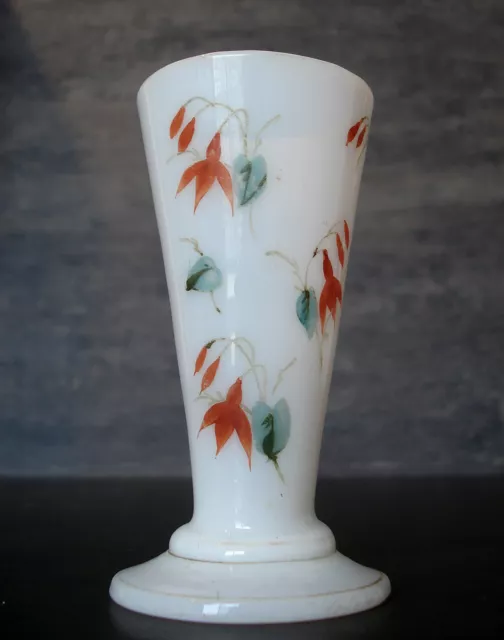 Vase cornet en opaline de cristal aux fuschias - Epoque Restauration Charles X 2