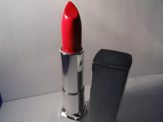 rouge à lèvres maybelline new york mat color sensational n°965 siren in scarlet
