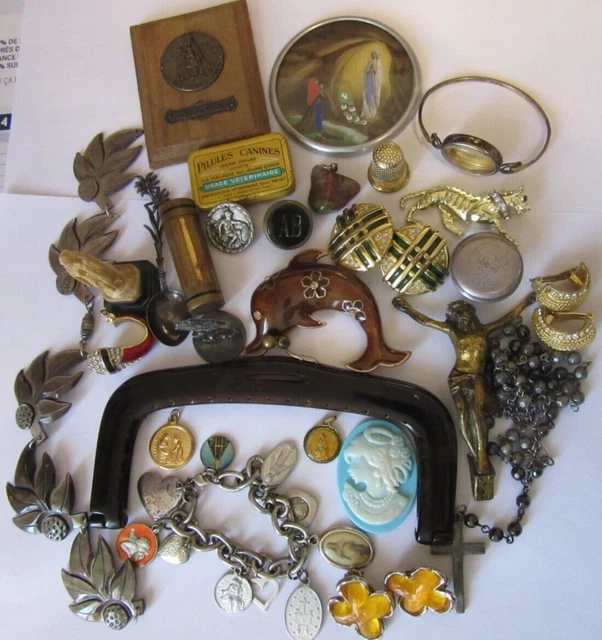 Lot d'anciens Bijoux Vintages - Colliers Bracelets Divers Old Vintage