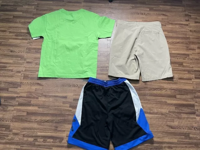 Lot of 3 - Boys Clothing: 2 pcs - Shorts, 1 pcs - T-Shirt 2