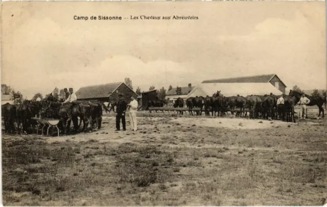 CPA Militaire - Camp de SISSONNE - Les Chevaux aux Abreuvoirs (69954)
