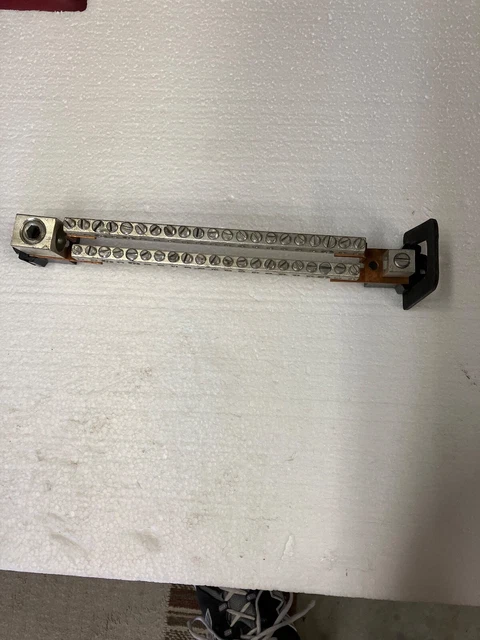 ITE Double Grnd/Neutral Terminal Bar w/42 Lug Spaces 10 1/2 Hole Mounting Space