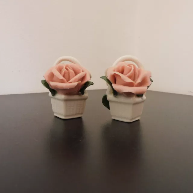 Lot de 2 petits paniers fleuris de rose en porcelaine Movitex