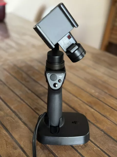 Cardan pour smartphone DJI Mobile Osmo avec étui