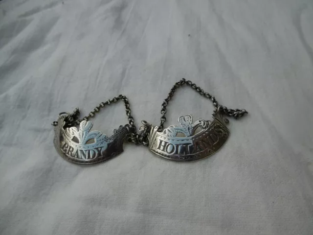 1794 raffinato paio di etichette di vino in argento georgiano con piume del principe di Galles