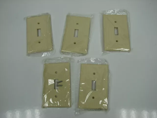 5 Pc NOS Vintage P&S Pass & Seymour UNILINE Ivory Ribbed Switch  cover #3901