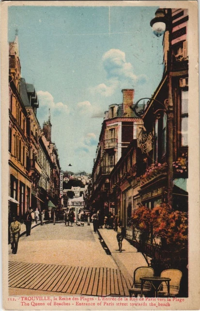 CPA Trouville Entree de la Rue de Paris (1232808)