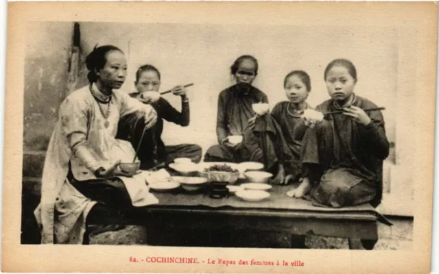 CPA AK VIETNAM Cochinchina - Women's Meal in the City (321602)