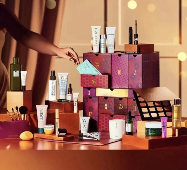 LOOKFANTASTIC BEAUTY ADVENT Calendar 2023 (valore oltre £565) EUR 290