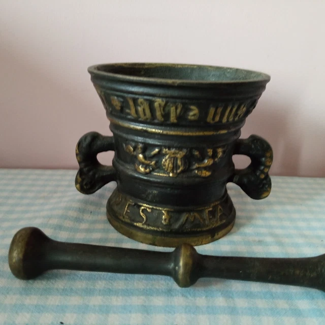 Ancien Mortier Et Pilon En Bronze – Ustensile De Cuisine Vintage Ou Déco