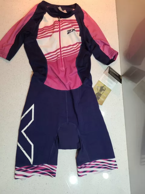 2XU womens (triathlon) suit small navy/pink compression sleeved trisuit NWT