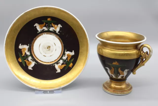 Tasse Ludwigsburg mit Golddekor Greifen um 1810