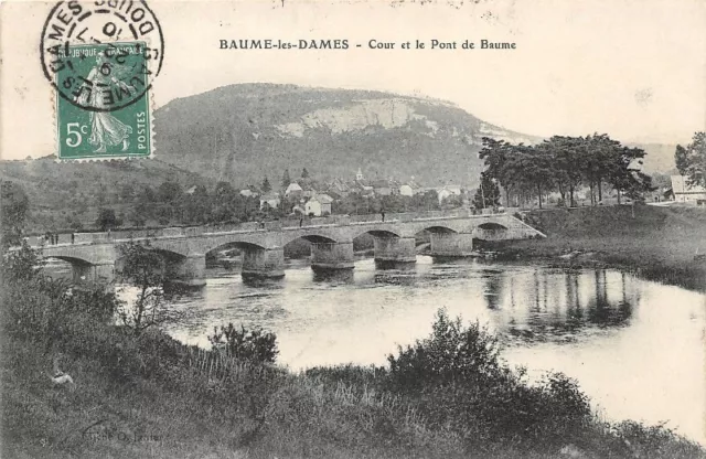 BAUMES-les-DAMES - Cour et le Pont de Baume