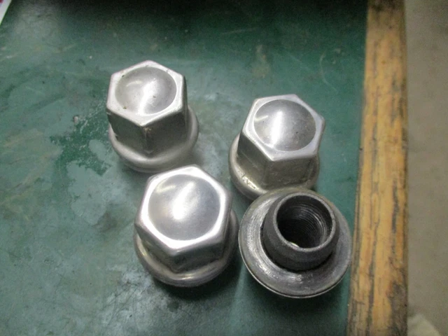 Set Of 16 Chrome Alloy Wheel Lug Nuts/Bolts For Jaguar XJ (2003+) XJ6 XJ8 XJR - M12x1.5, 19mm Hex