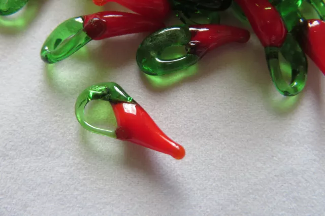 Schöne Glasperlen,Lampwork Anhänger rote Chilli Peperoni Paprika.