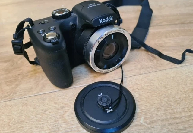 Kodak PIXPRO AZ252 Astro 16MP Bridge Camera - 25x Optical Zoom - Black
