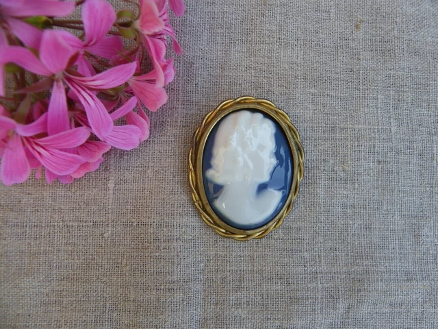 Broche Ancienne Limoges En Porcelaine émaillée - Thème Romantique Amour - Diamètre 53 Mm - Laiton