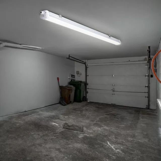 2x plafonniers à LED humides - lampe de pièce humide lumière sous-sol  atelier garage blanc froid 4320lm 36 watts, ETC Shop: lampes, mobilier,  technologie. Tout d'une source.