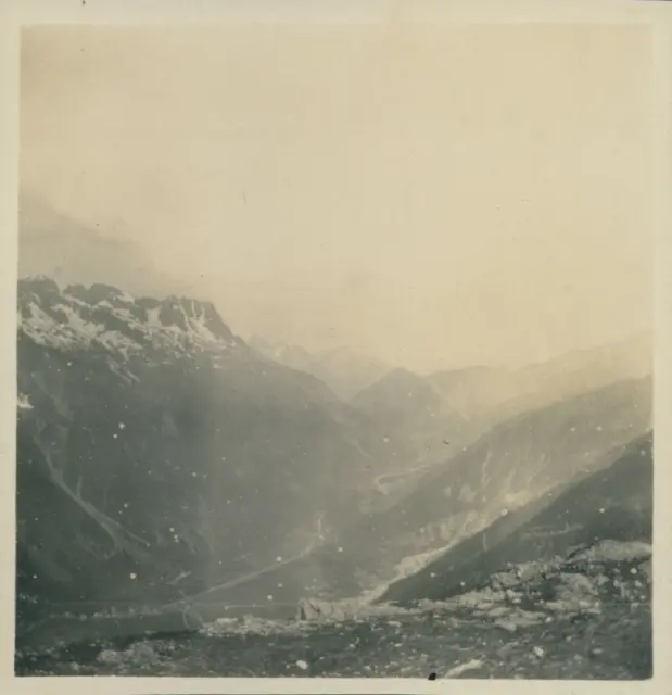 France, Col de Voza, vue sur la Vallée de Chamonix, ca.1920, Vintage silver prin