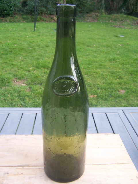Ancienne Goujonnière – Bouteille à Vairons En Verre Soufflé – Pêche Eau Douce – France