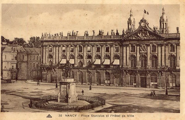 NANCY Place Stanislas et l'Hôtel de Ville