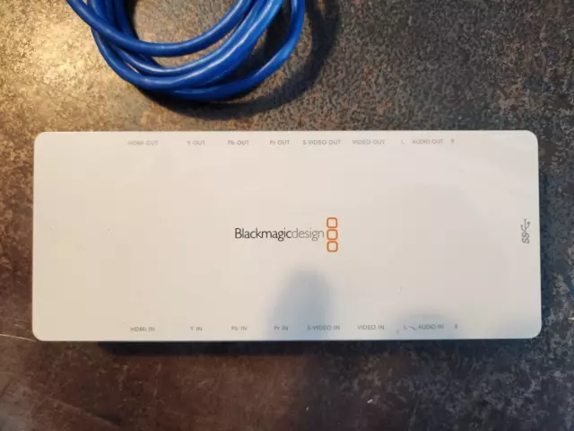 Blackmagic Design Intensity Shuttle for USB3.0  with hi-speed USB cable