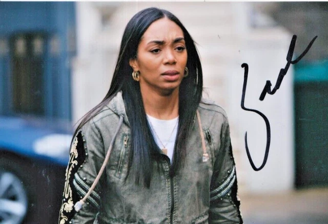Zaraah Abrahams    **HAND SIGNED**  4x6 photo  ~  Eastenders  ~  AUTOGRAPHED