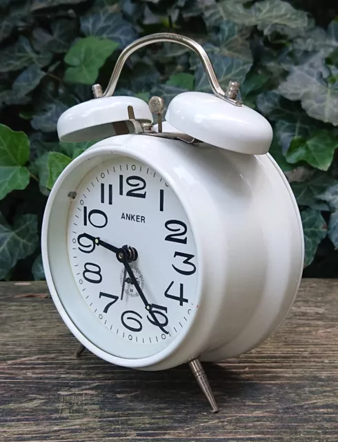 Reloj despertador sales de cuerda manual