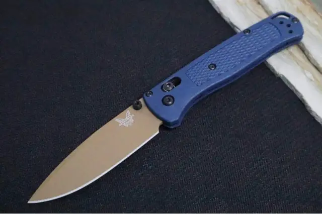 Benchmade 535FE-05 Bugout - CPM-S30V Steel / Drop Point Blade / FDE Finish / Tex