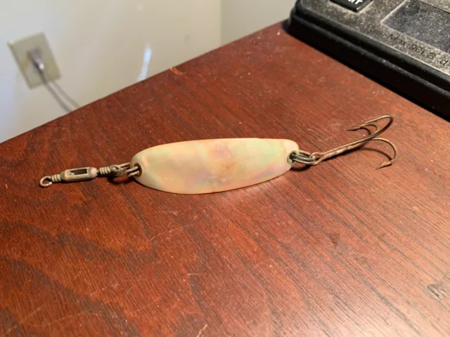 VINTAGE WORTH DEMON Abalone Mother of Pearl Spoon Model 70S Fishing Lure  $17.99 - PicClick