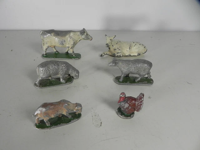 Lot De Figurines Quiralu Chèvres Et Moutons Fermier - Hauteur 6 Cm - État De Jeu - Occasion