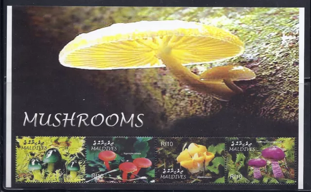 Maldives 2004 Champignons Souvenir Feuille VF MNH