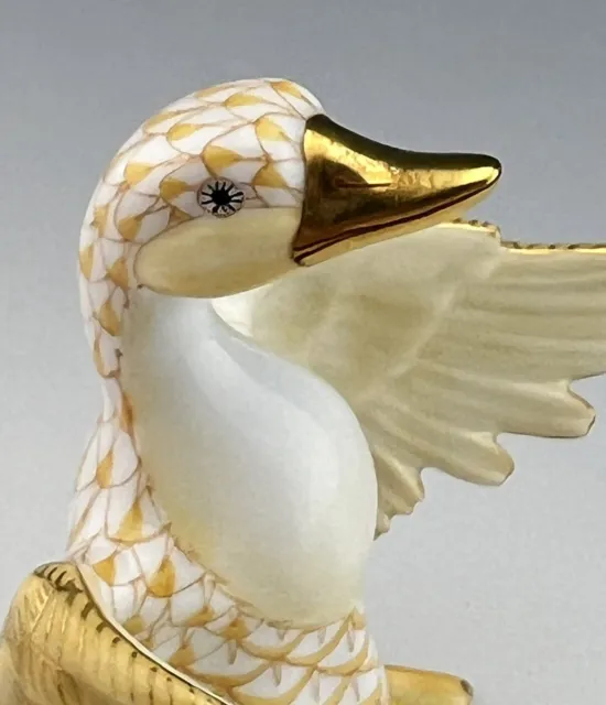🦋 BRAND NEW HEREND Flapping DUCK Butterscotch Fishnet Bird Figurine ($681)