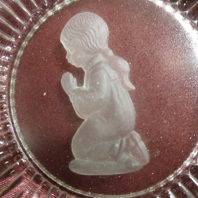 GOEBEL 1978 First Edition Annual Crystal Glass Plate Praying Kneeling Girl MINT